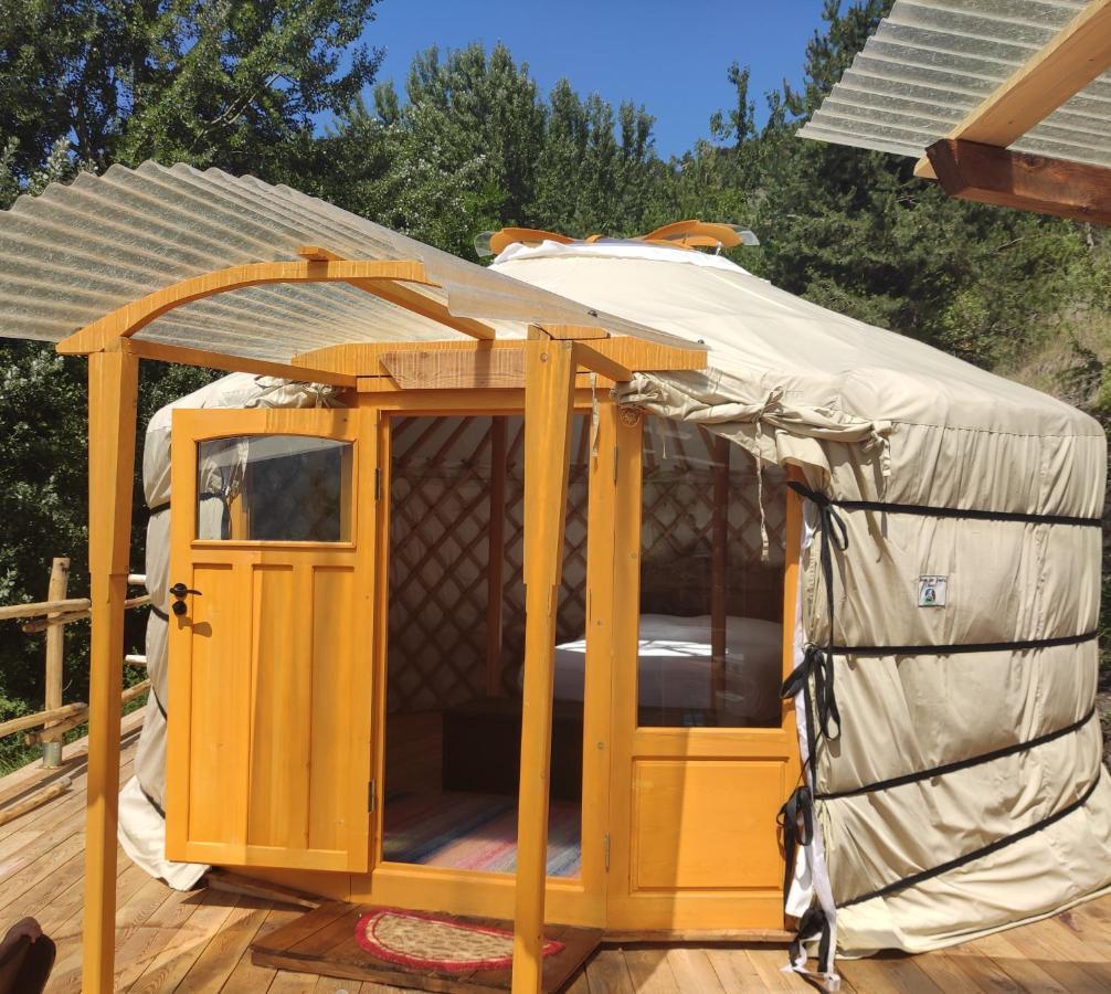 Hotel Glamping La Cascina D'Orleans Saint-Pierre Exterior foto